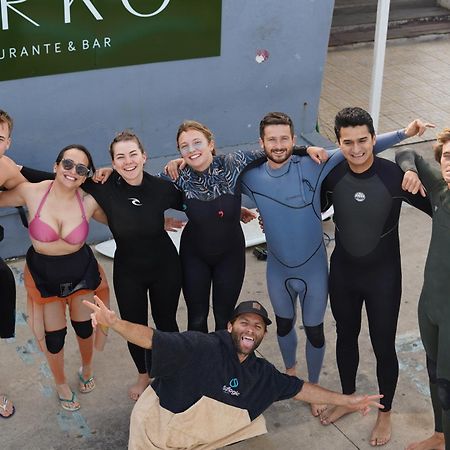 Lisbon Soul Surf Camp Hostel Cascais Bagian luar foto