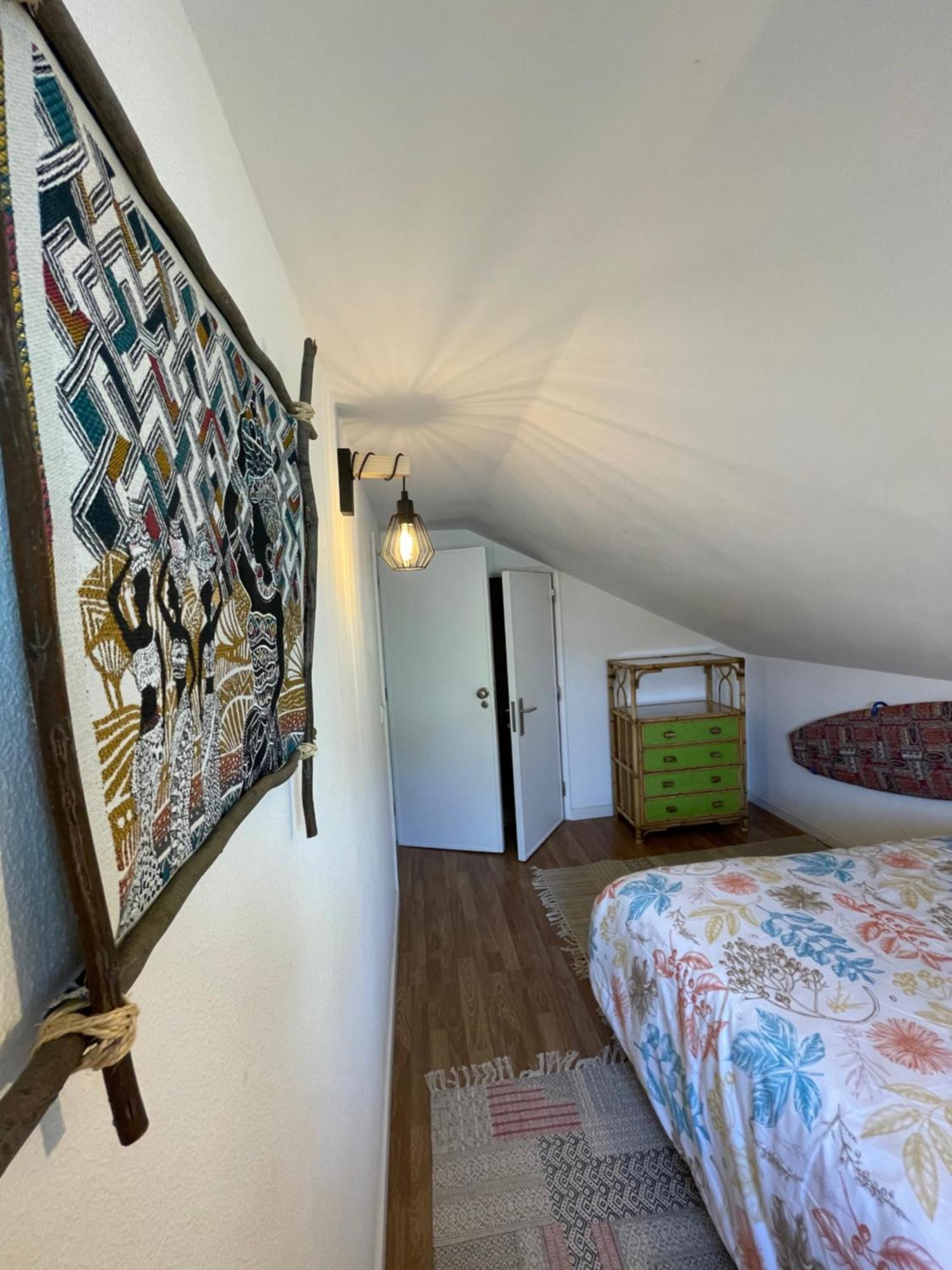 Lisbon Soul Surf Camp Hostel Cascais Bagian luar foto