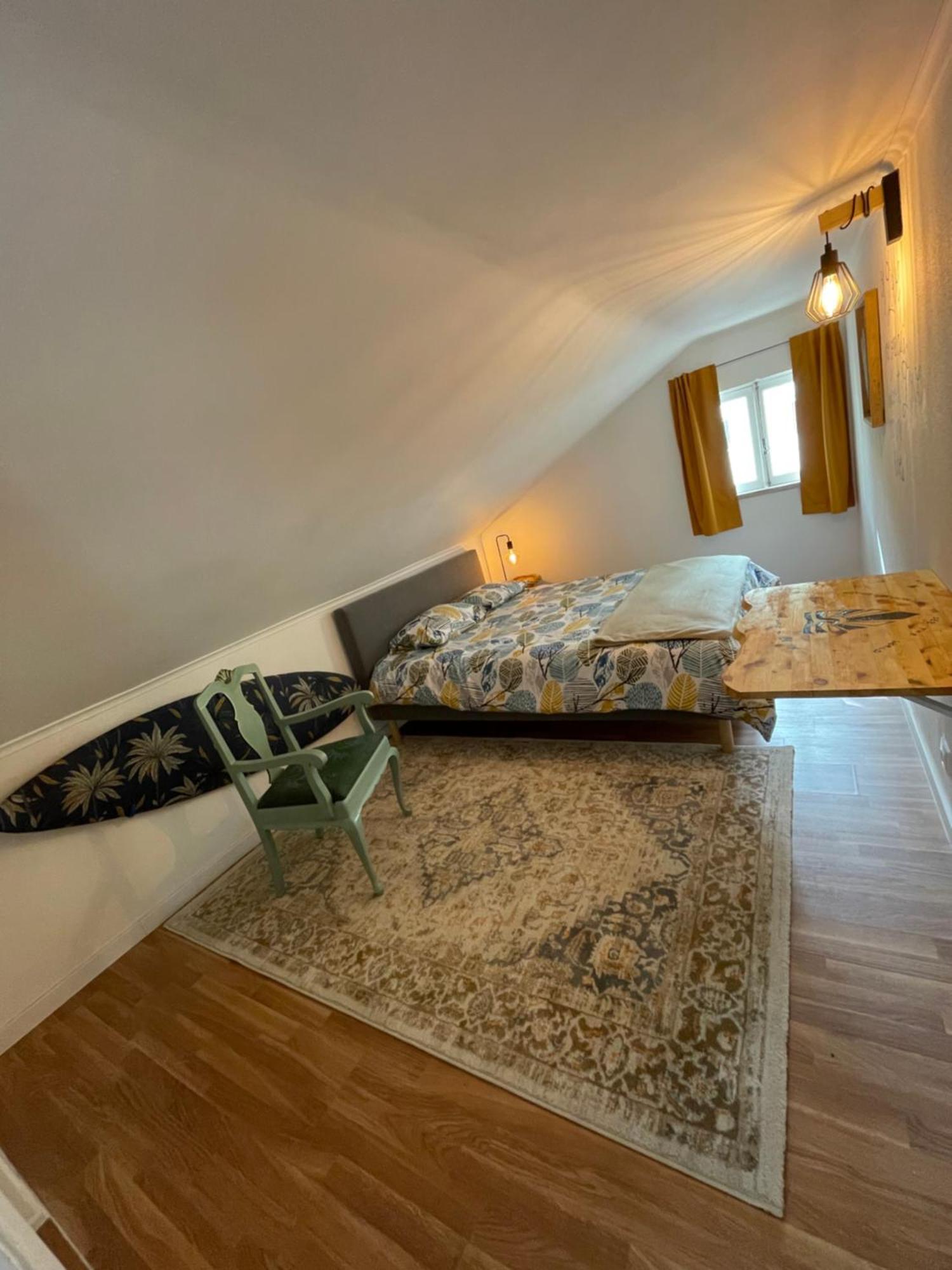 Lisbon Soul Surf Camp Hostel Cascais Bagian luar foto