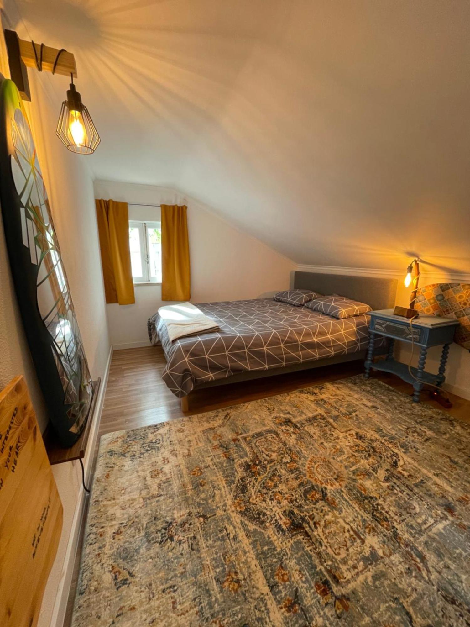 Lisbon Soul Surf Camp Hostel Cascais Bagian luar foto