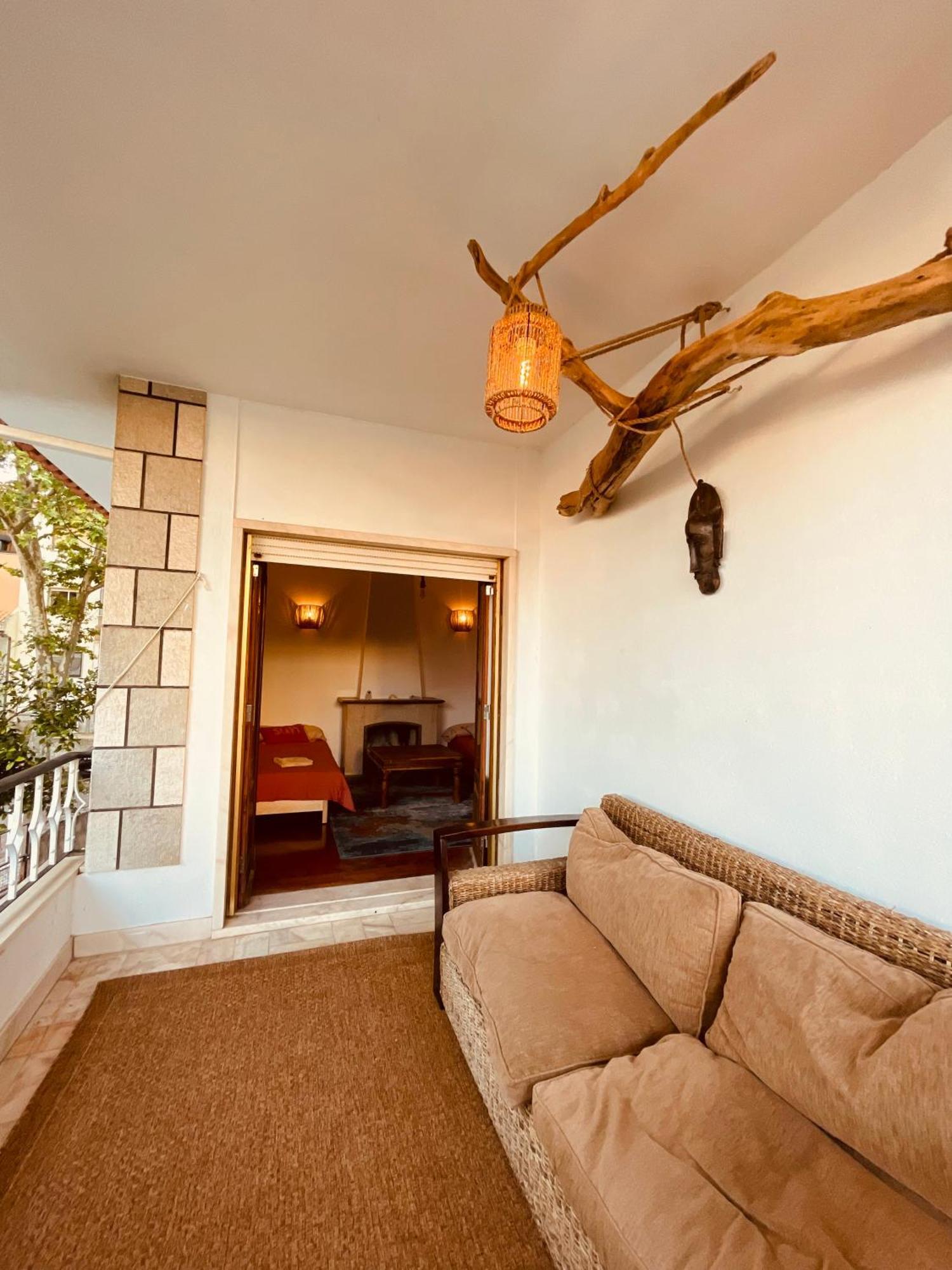 Lisbon Soul Surf Camp Hostel Cascais Bagian luar foto