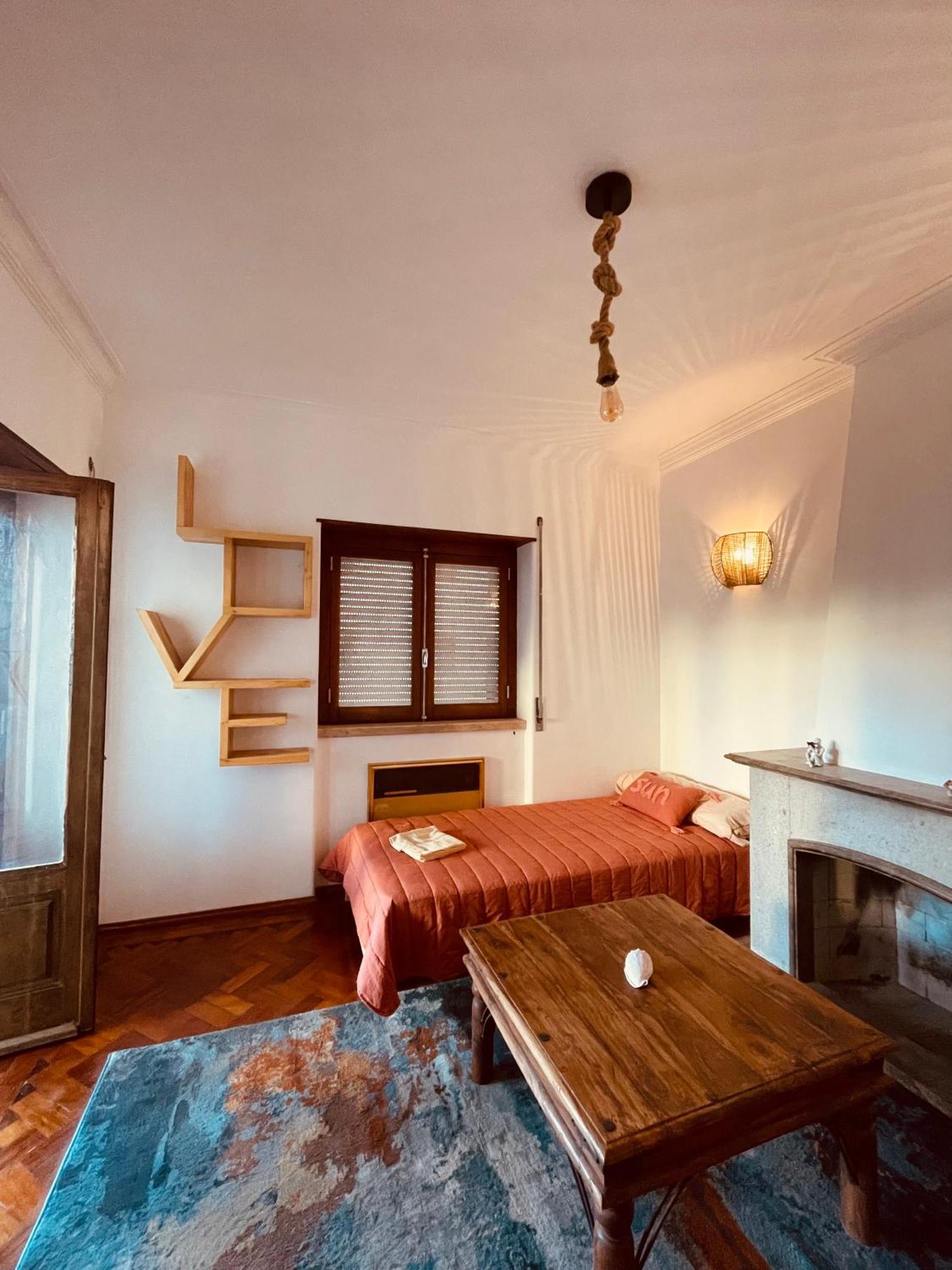 Lisbon Soul Surf Camp Hostel Cascais Bagian luar foto