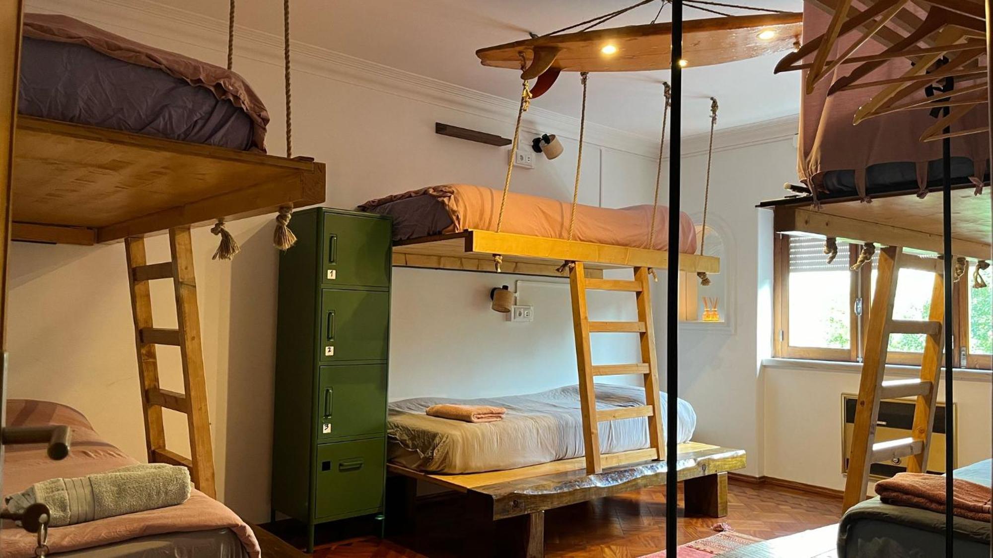Lisbon Soul Surf Camp Hostel Cascais Bagian luar foto