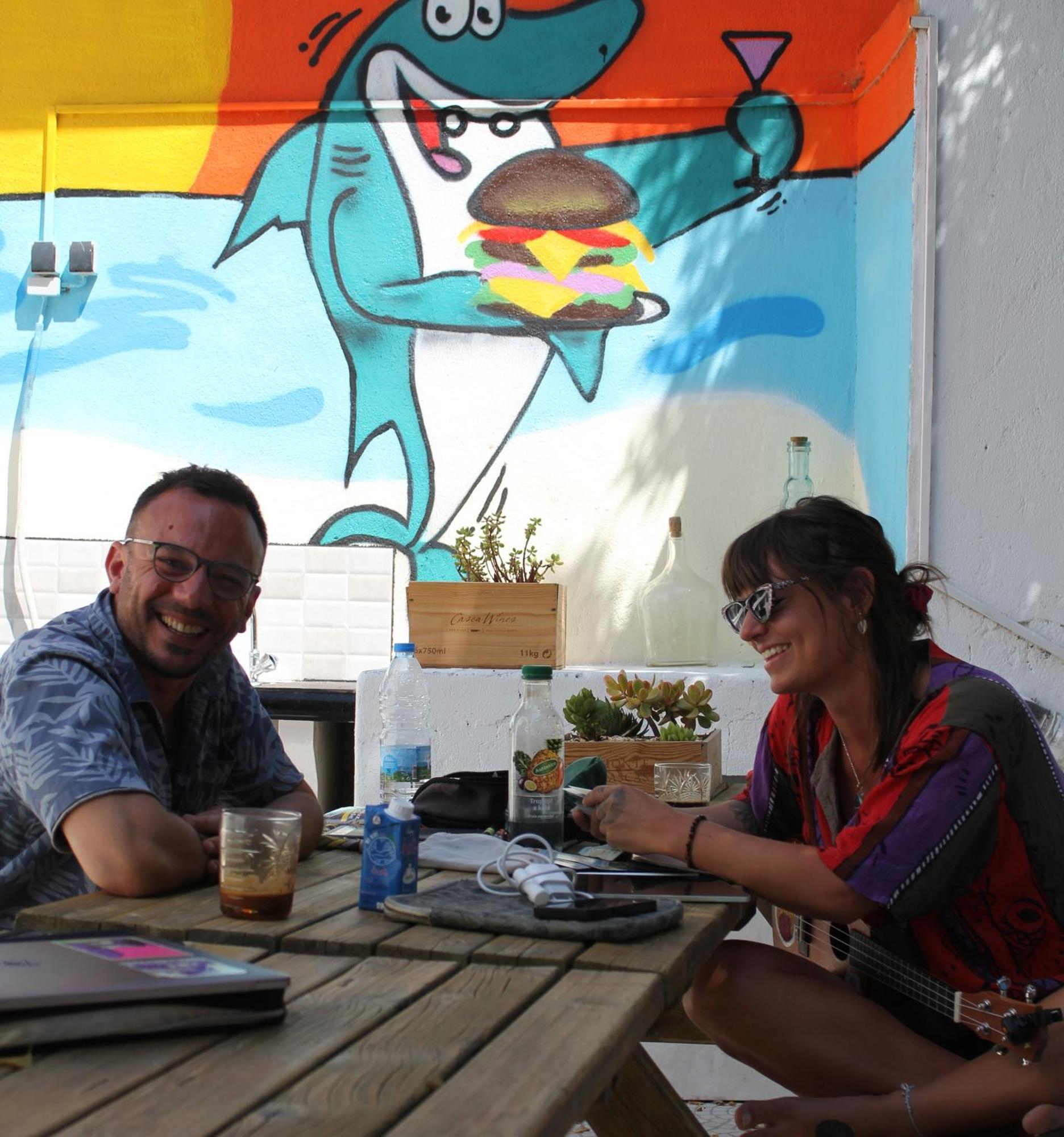 Lisbon Soul Surf Camp Hostel Cascais Bagian luar foto