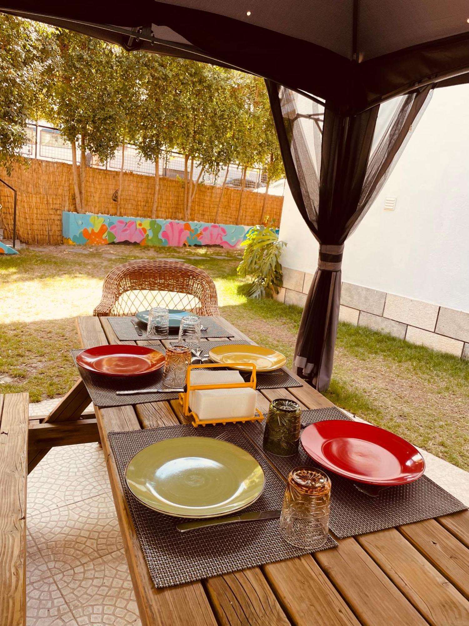 Lisbon Soul Surf Camp Hostel Cascais Bagian luar foto